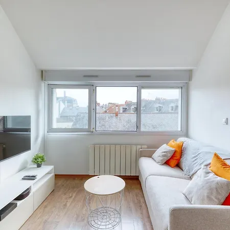 Center Flat 4 Persons